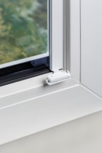 Plissee - geklebte Montage auf der Fensterscheibe